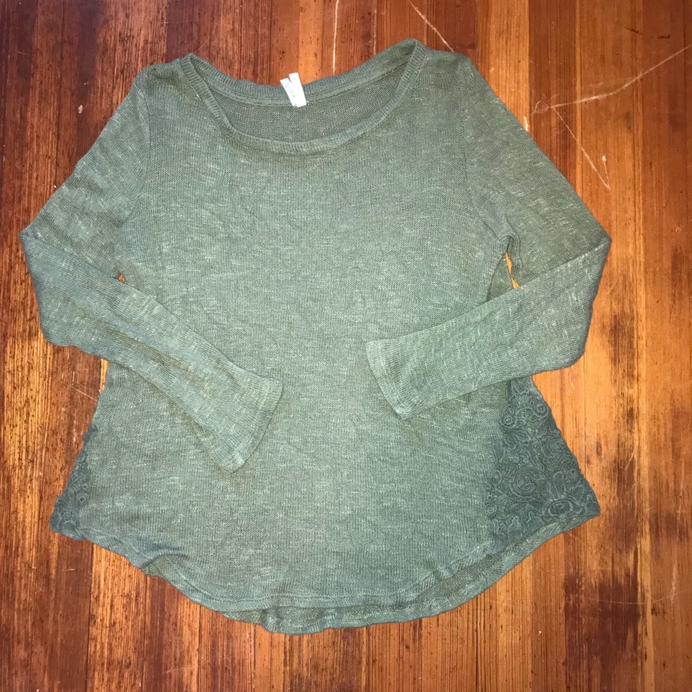 Green Sweater - Picture 2 of 4